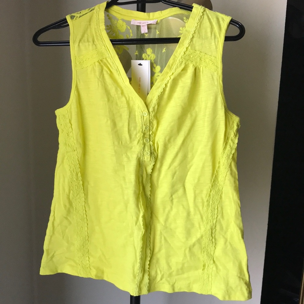 Yellow shirt